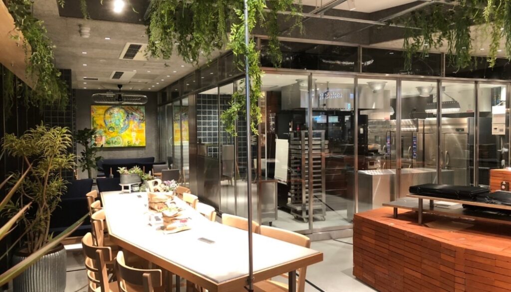 アールべーカー イオンスタイル海老江店